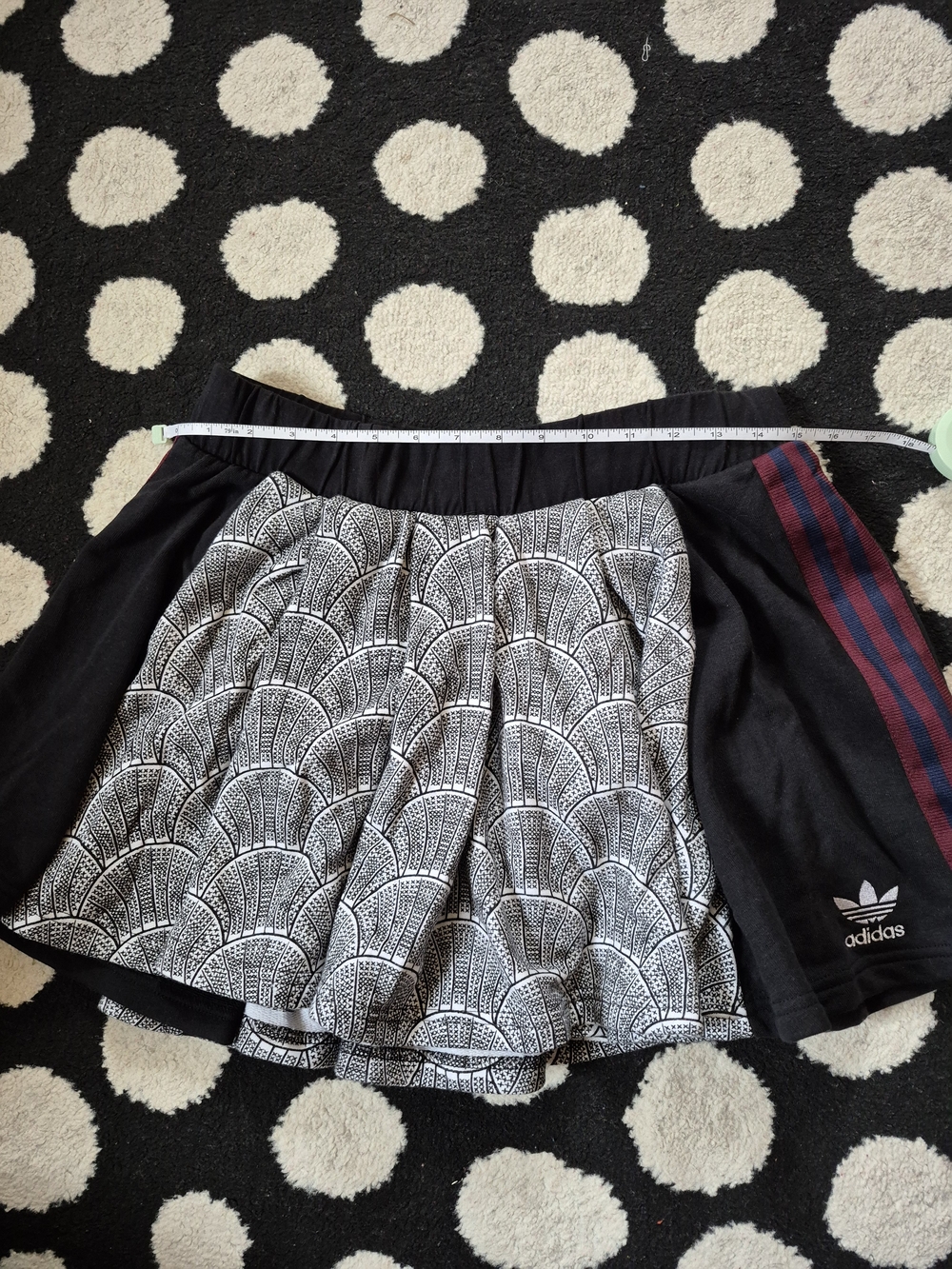 Adidas Originals Black Skater Skirt with Graphic Front Panel NWT Small